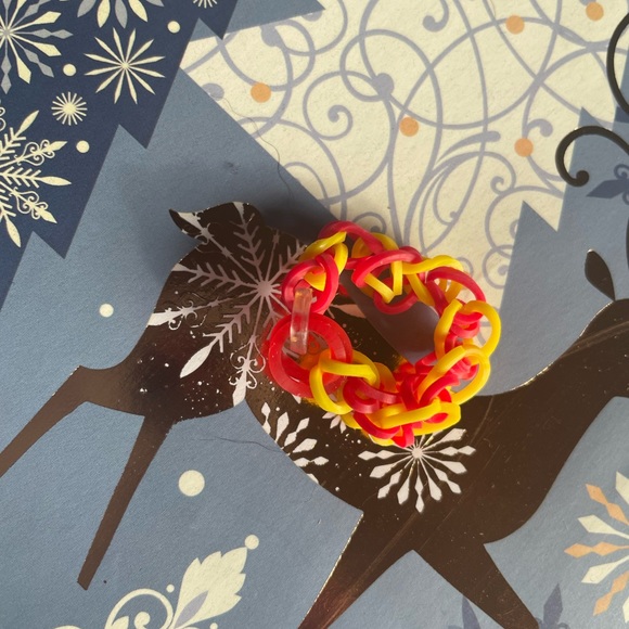 Rubber band ring - Picture 2 of 3